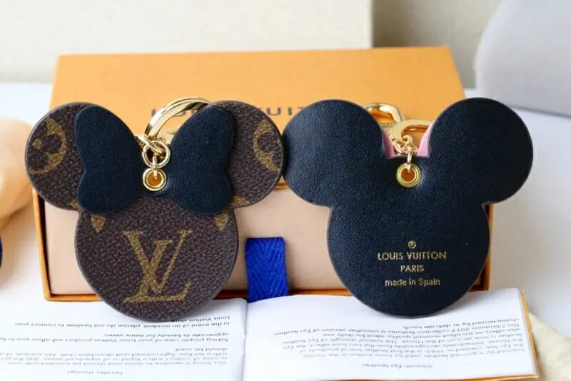 louis vuitton lv key holder and boucle de sac s_1233a161